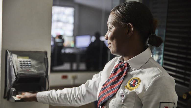 G4S employee using biometric access control