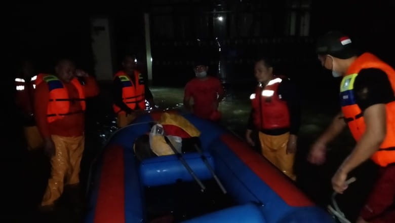 G4S rescue in flooding in Jakarta Indonesia