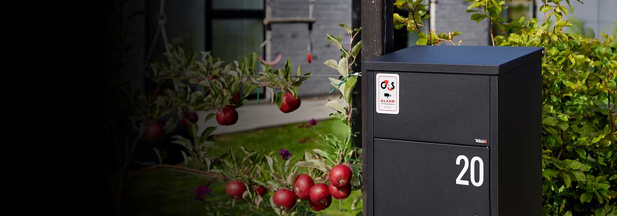 Alarmskilt på en postkasse