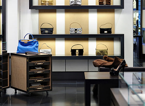 Tasker i butik med G4S DNA spray