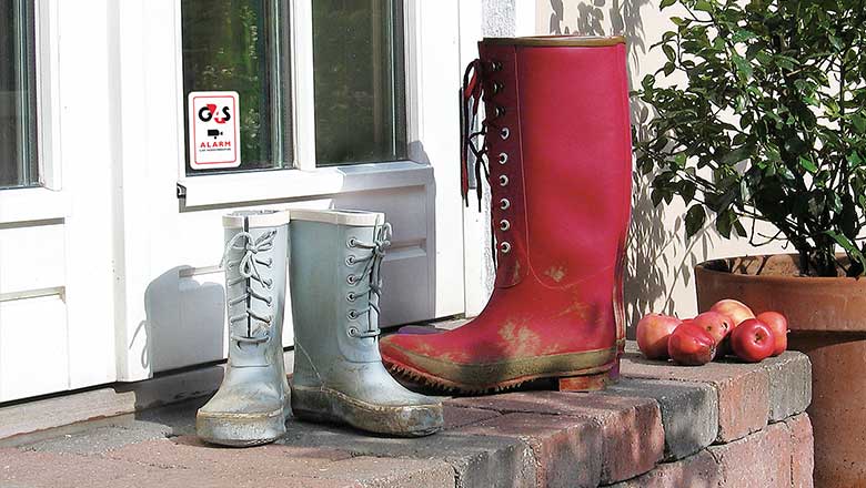 G4S alarmskilt på terrassedør