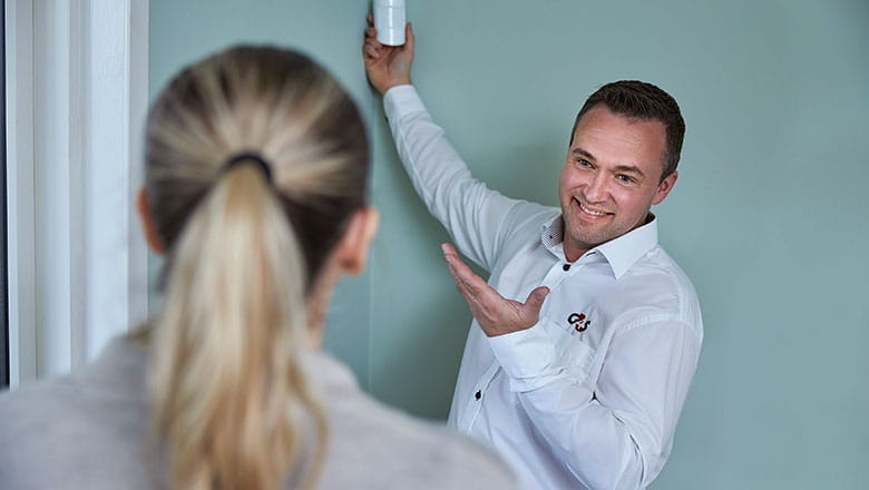 Konsulent viser enhed