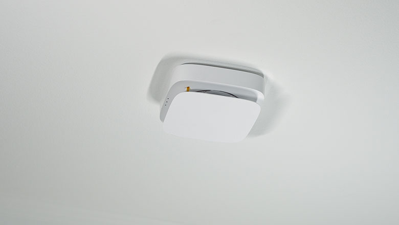 Røgalarm der sidder i loftet