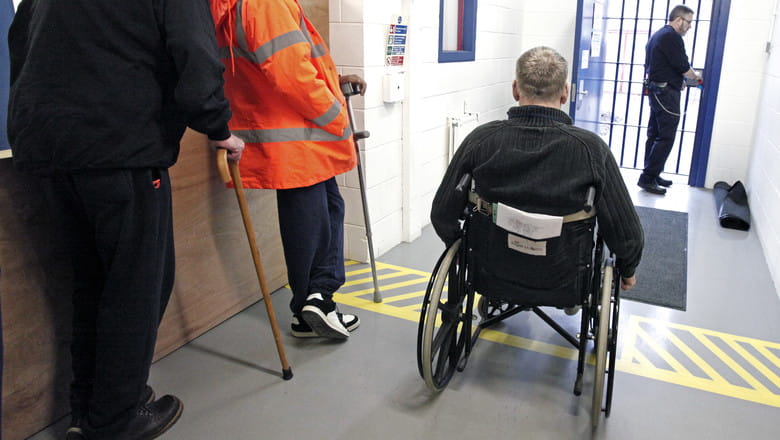 Independent monitors Warwickshire prison remains settled