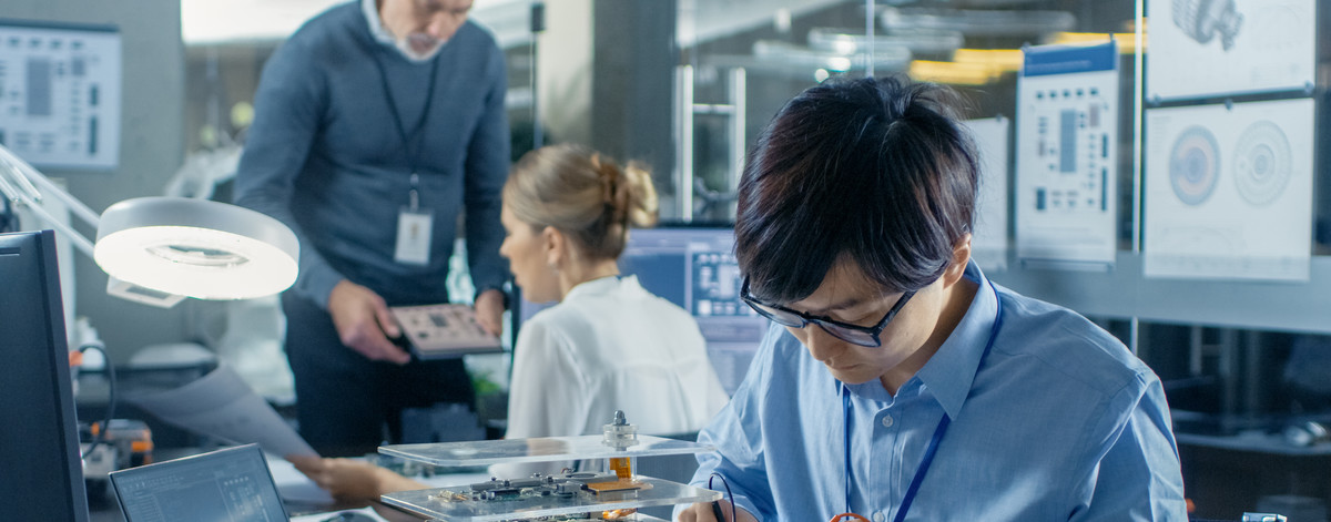 Employees working in a research institute 