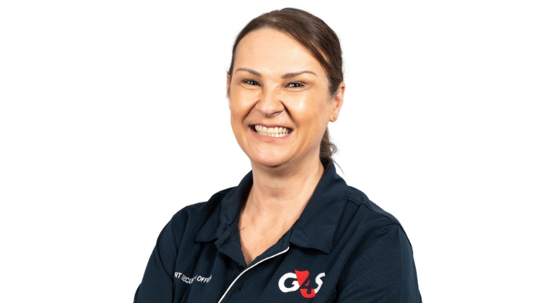 G4S women in navy blue polo uniform