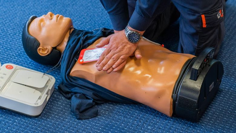 BHV reanimatie aed op pop
