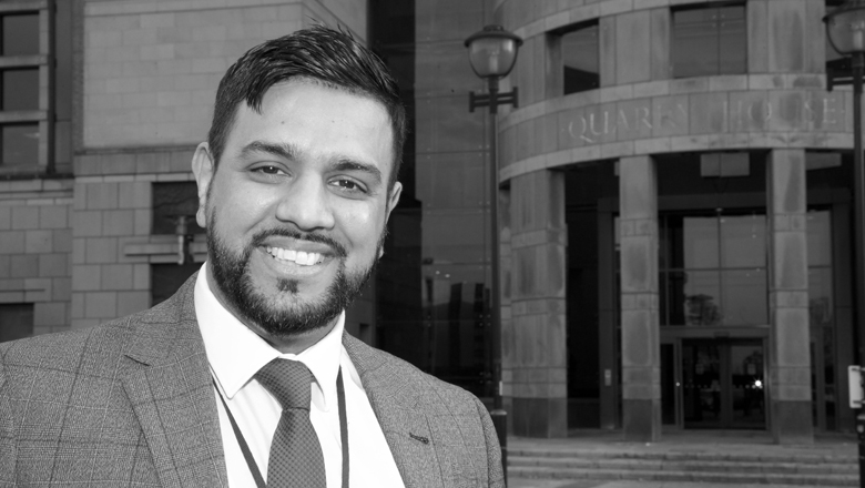 Spoločnosť prostredníctvom svojich jedinečných vzťahov so zákazníkmi poskytuje proaktívne riešenie, špičkové smart technológie a služby šité na mieru, ktoré zákazníkom umožňujú sústrediť sa na svoje podnikanie.